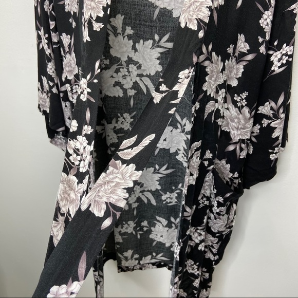 Spiritual Gangster Maya Floral Kimono One size - Picture 7 of 9